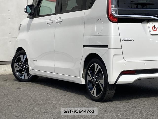 Nissan ROOX 2022-09 8316821-15