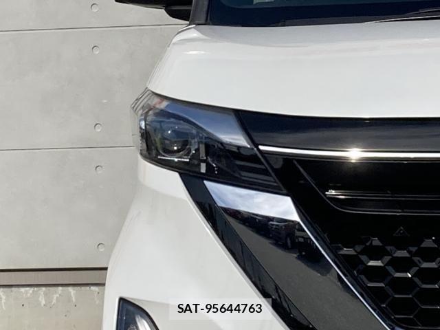 Nissan ROOX 2022-09 8316821-7