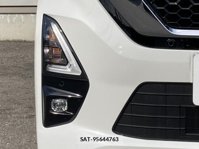 Nissan ROOX 2022-09 8316821-8