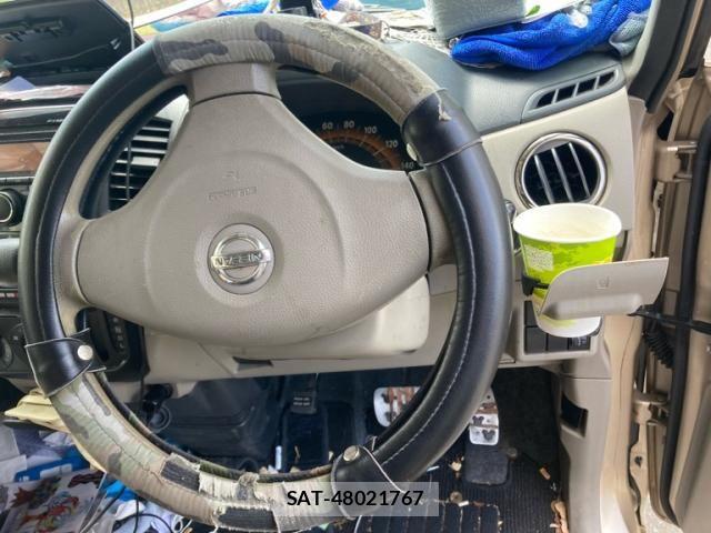 Nissan ROOX 2012-03 8316857-12