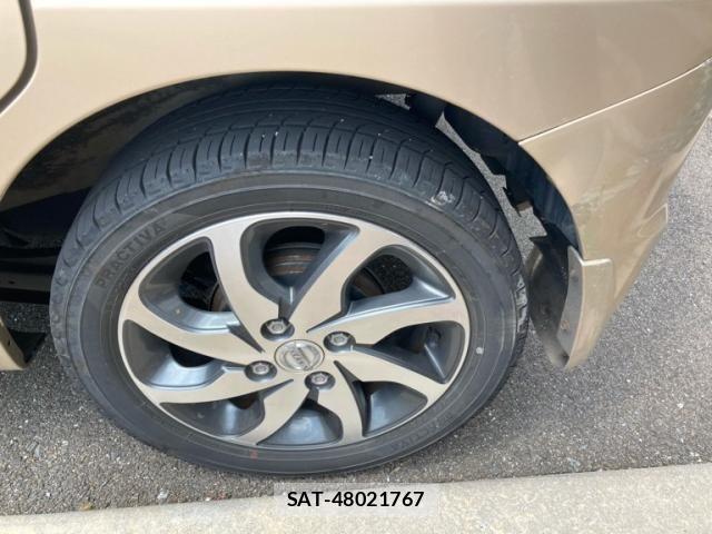 Nissan ROOX 2012-03 8316857-4