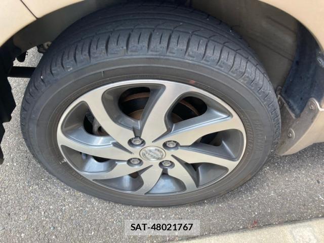 Nissan ROOX 2012-03 8316857-5