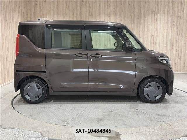 Nissan ROOX 2024-11 8337703-15