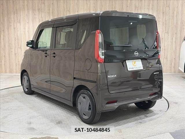 Nissan ROOX 2024-11 8337703-18
