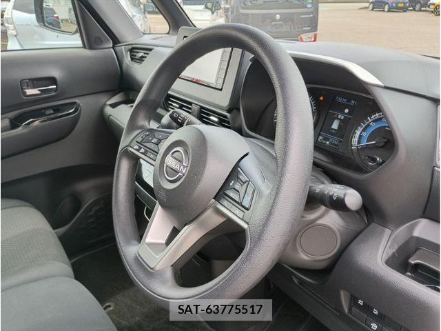 Nissan ROOX 2023-10 8337715-16