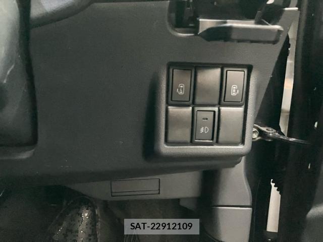 Nissan ROOX 2011-10 8334444-6