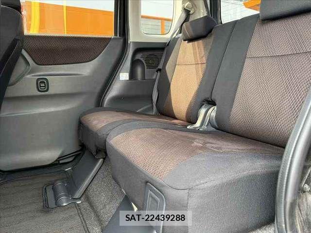 Nissan ROOX 2012-07 8355524-18