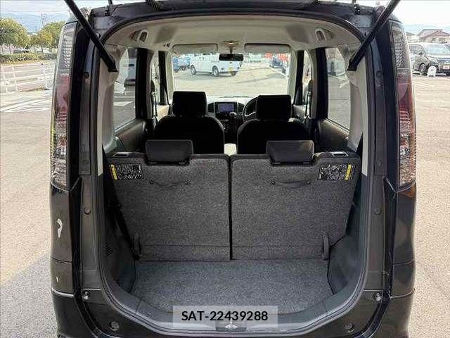 Nissan ROOX 2012-07 8355524-19
