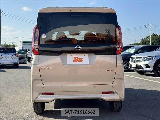 Nissan ROOX 2022-07 8355522-13