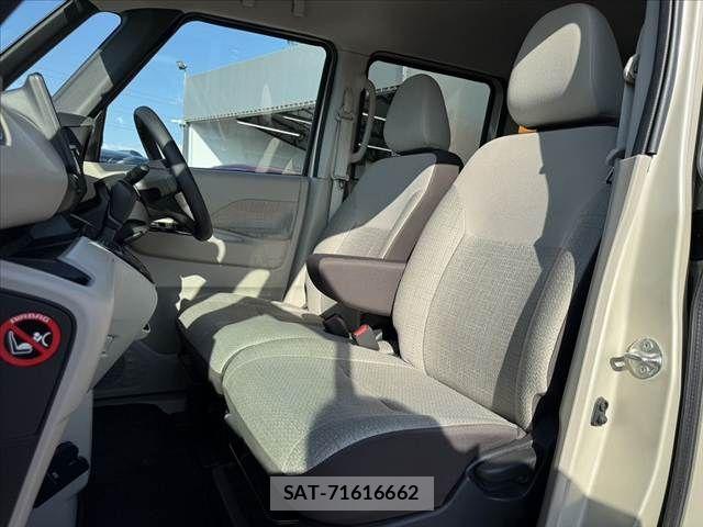 Nissan ROOX 2022-07 8355522-16