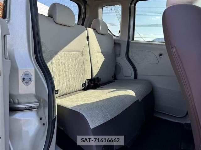 Nissan ROOX 2022-07 8355522-19