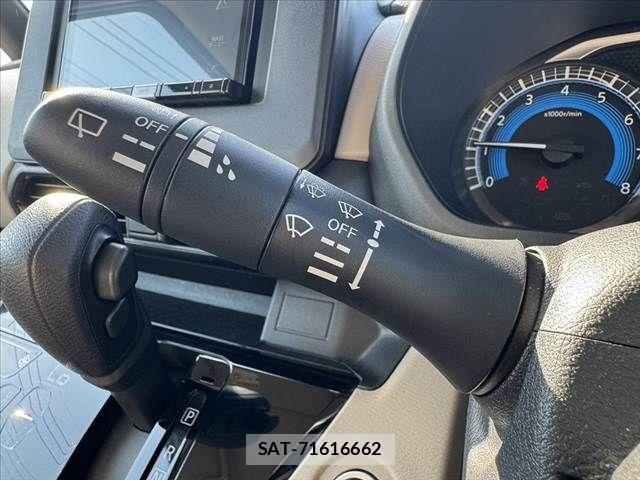 Nissan ROOX 2022-07 8355522-26