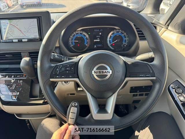 Nissan ROOX 2022-07 8355522-6