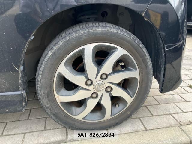Nissan ROOX 2012-08 8355523-9