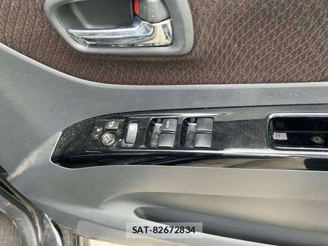 Nissan ROOX 2012-08 8355523-14