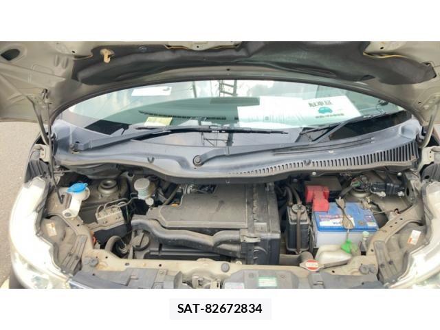 Nissan ROOX 2012-08 8355523-26