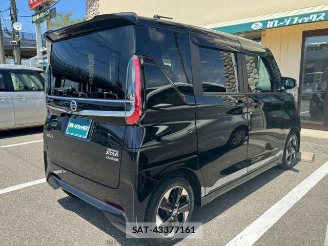 Nissan ROOX 2022-11 8368427-9