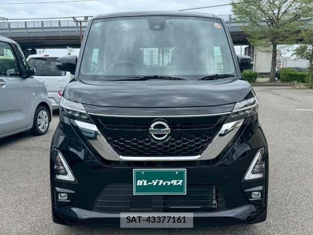 Nissan ROOX 2022-11 8368427-6