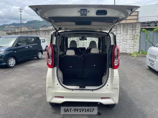 Nissan ROOX 2021-10 8368478-11