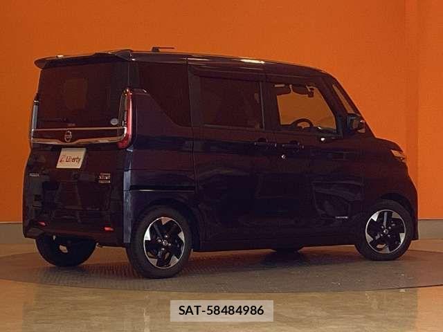 Nissan ROOX 2022-03 8368462-9