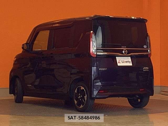Nissan ROOX 2022-03 8368462-11