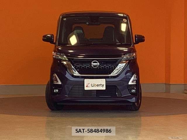 Nissan ROOX 2022-03 8368462-4
