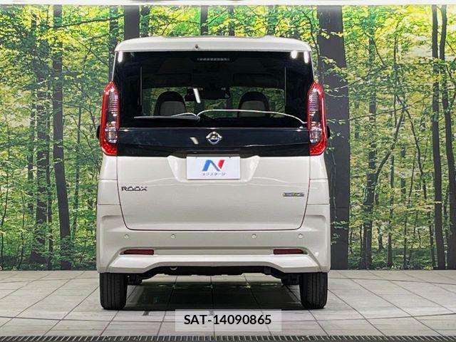 Nissan ROOX 2022-03 8368477-14