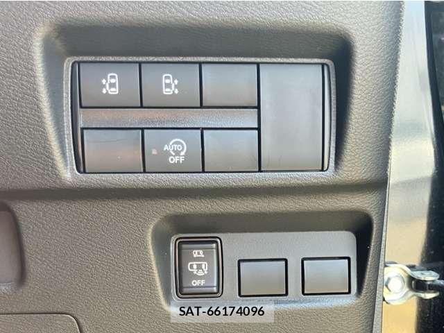 Nissan ROOX 2022-02 8368430-9