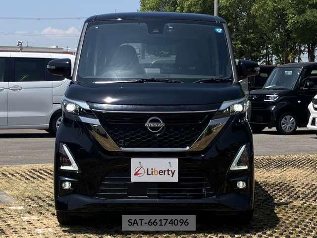 Nissan ROOX 2022-02 8368430-11