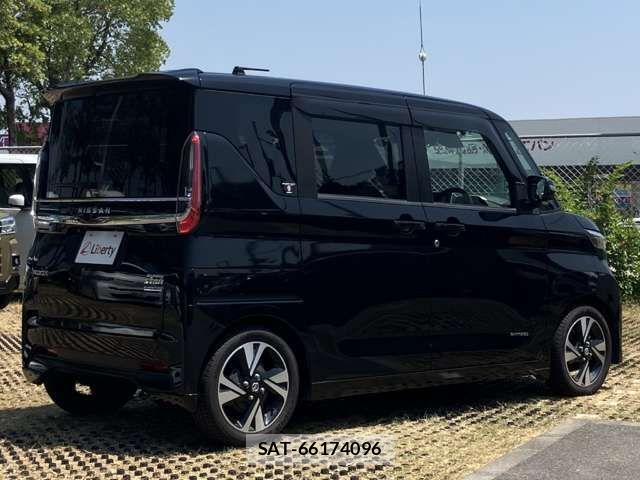 Nissan ROOX 2022-02 8368430-14
