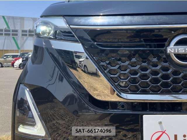 Nissan ROOX 2022-02 8368430-18