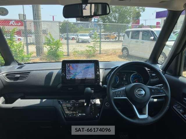 Nissan ROOX 2022-02 8368430-1