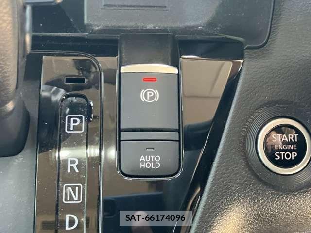 Nissan ROOX 2022-02 8368430-6