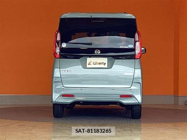 Nissan ROOX 2021-09 8368469-10