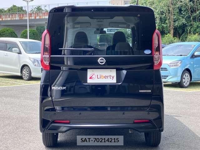 Nissan ROOX 2021-10 8368487-12