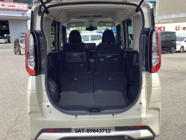 Nissan ROOX 2021-09 8368436-12