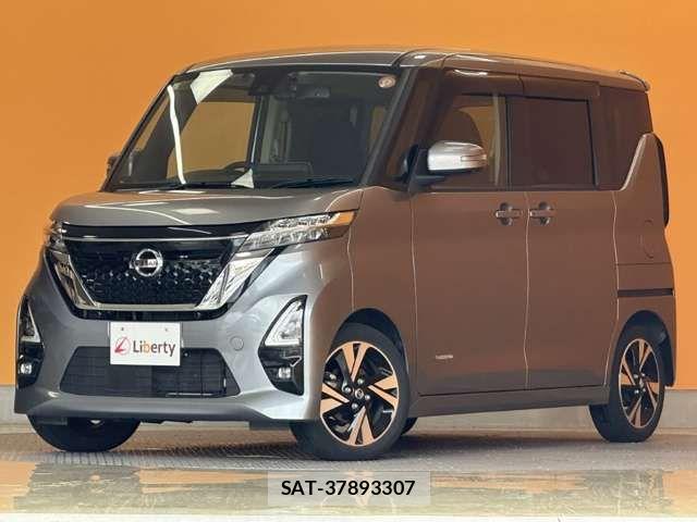 Nissan ROOX 2021-07 8368456-6