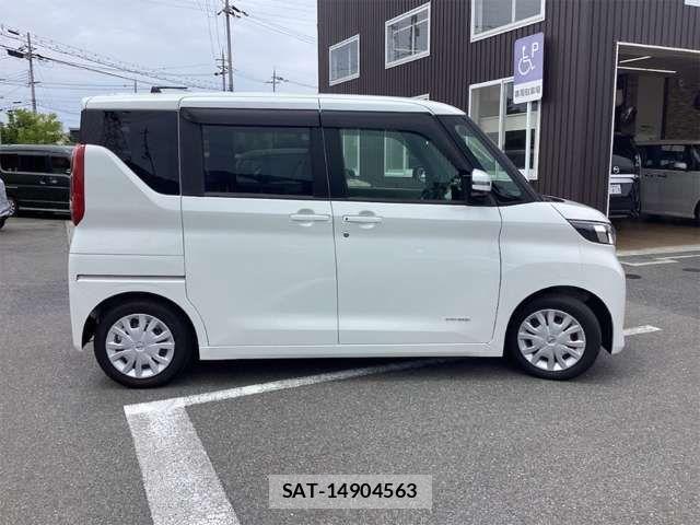 Nissan ROOX 2022-03 8368454-8