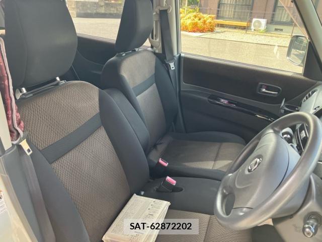 Nissan ROOX 2013-02 8368493-12
