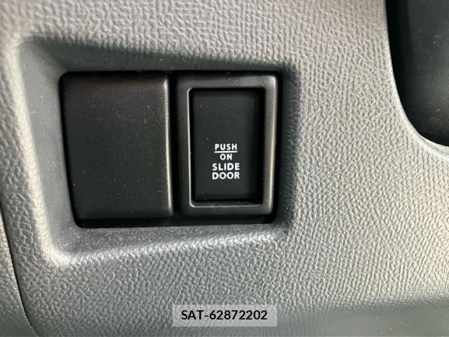 Nissan ROOX 2013-02 8368493-20