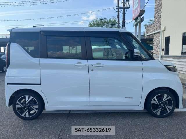 Nissan ROOX 2022-09 8368441-5
