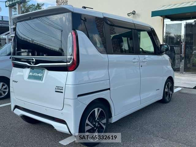 Nissan ROOX 2022-09 8368441-6
