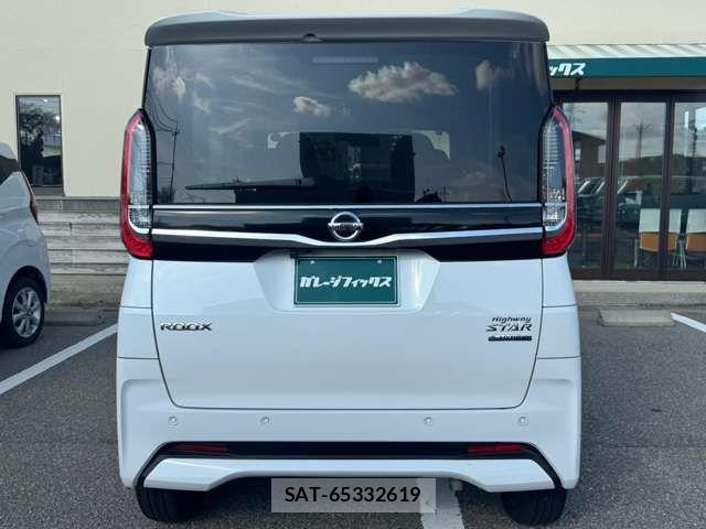 Nissan ROOX 2022-09 8368441-7