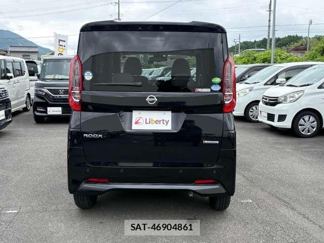 Nissan ROOX 2021-06 8368440-9