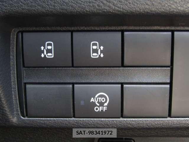 Nissan ROOX 2022-06 8368479-6
