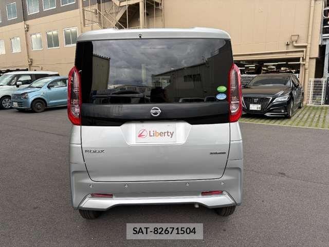 Nissan ROOX 2020-05 8368484-19
