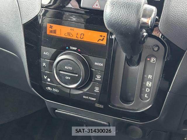 Nissan ROOX 2011-09 8368494-13