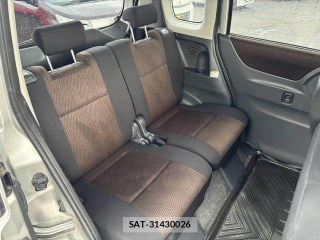 Nissan ROOX 2011-09 8368494-16