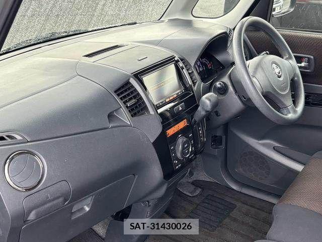 Nissan ROOX 2011-09 8368494-24