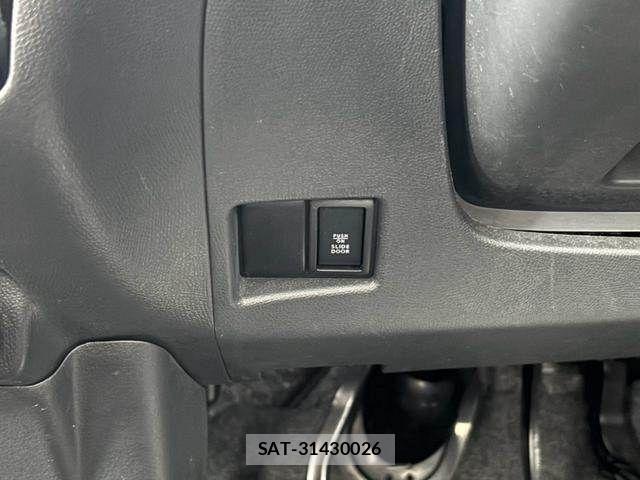 Nissan ROOX 2011-09 8368494-27